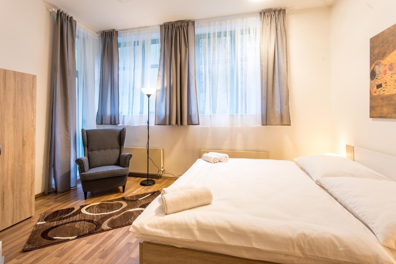 Terrace Hotel Prag Exteriör bild